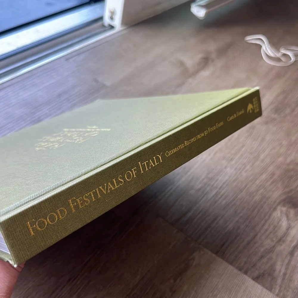 Williams Sonoma Green Hardcover Book with Gold Lettering